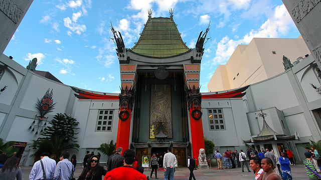 Nha%CC%80 ha%CC%81t Mann%E2%80%99s Chinese Theatre