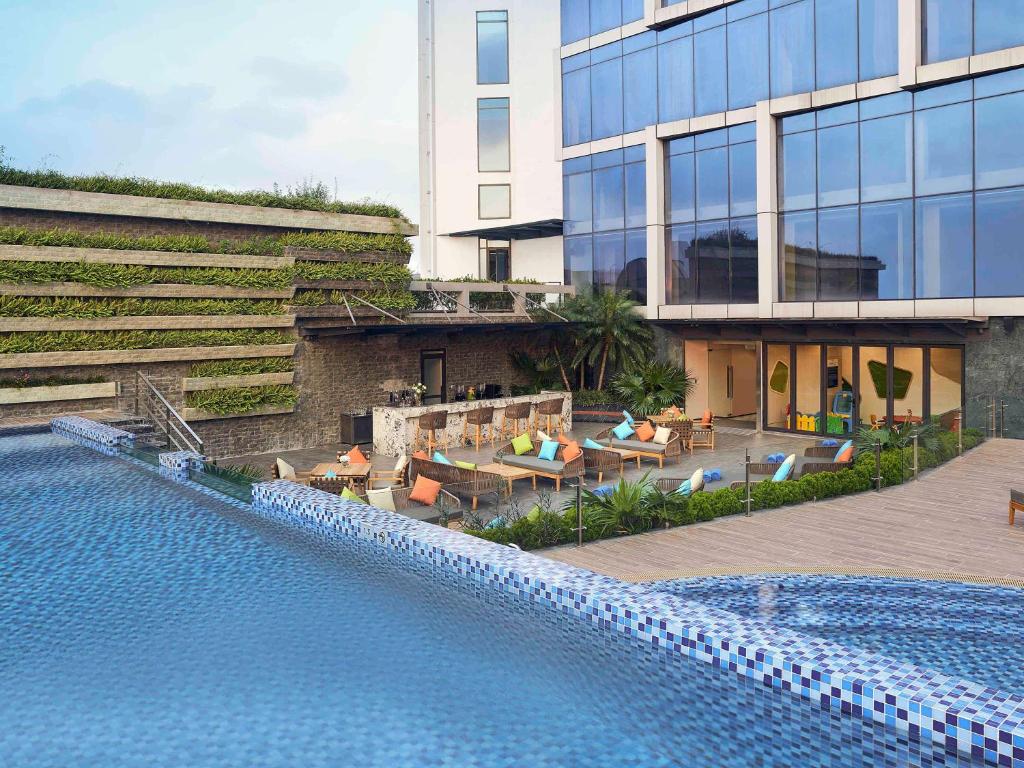 can-ho-dich-vu-khach-san-novotel-ha-noi-thai-ha-theo-thang-3