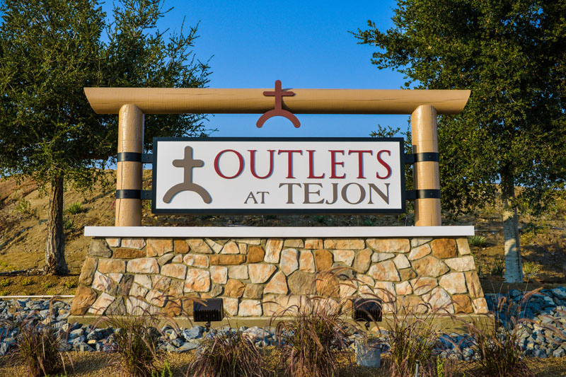 Outlets at Tejon