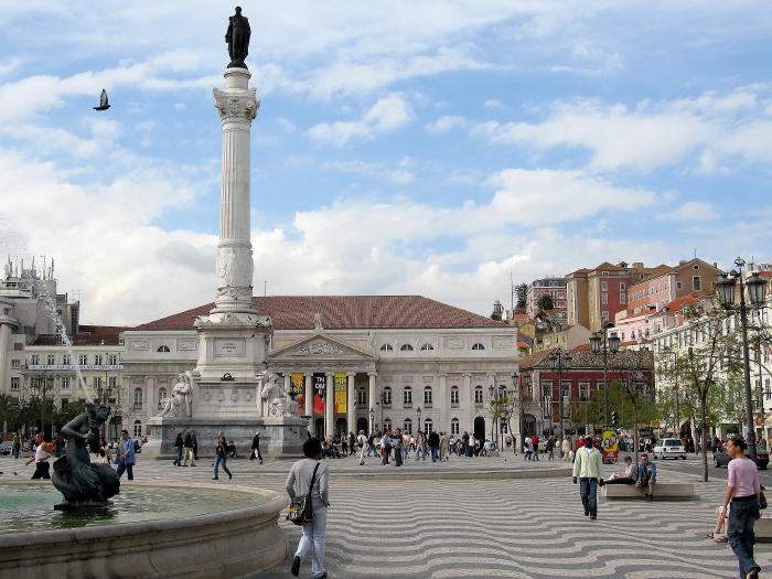 Qu%E1%BA%A3ng Tr%C6%B0%E1%BB%9Dng Rossio