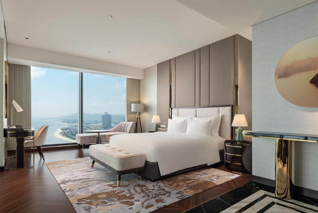 Radisson-blu-ha-long-bay1