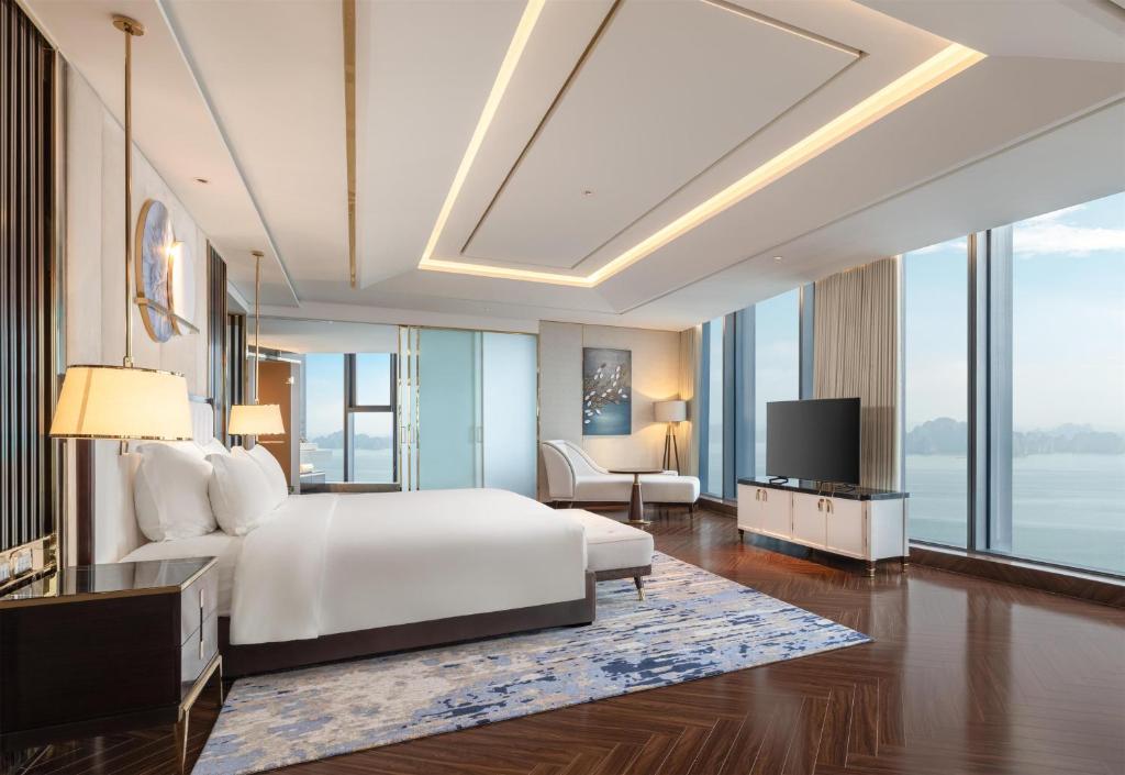 Radisson-blu-ha-long-bay4