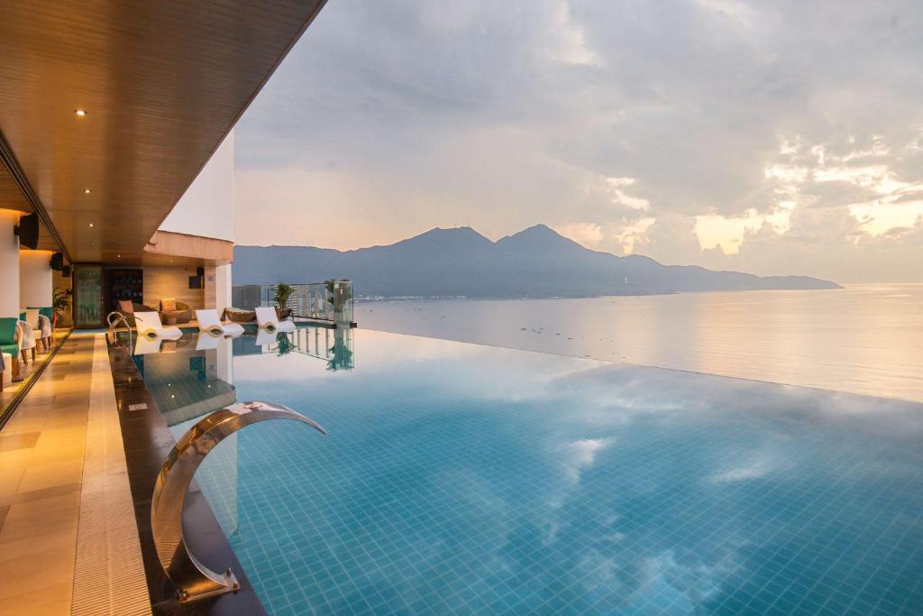 Radisson-hotel-da-nang7