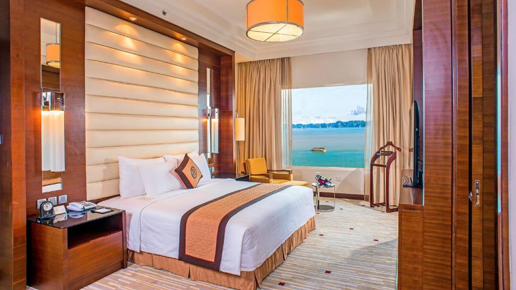 Royal-halong-hotel2
