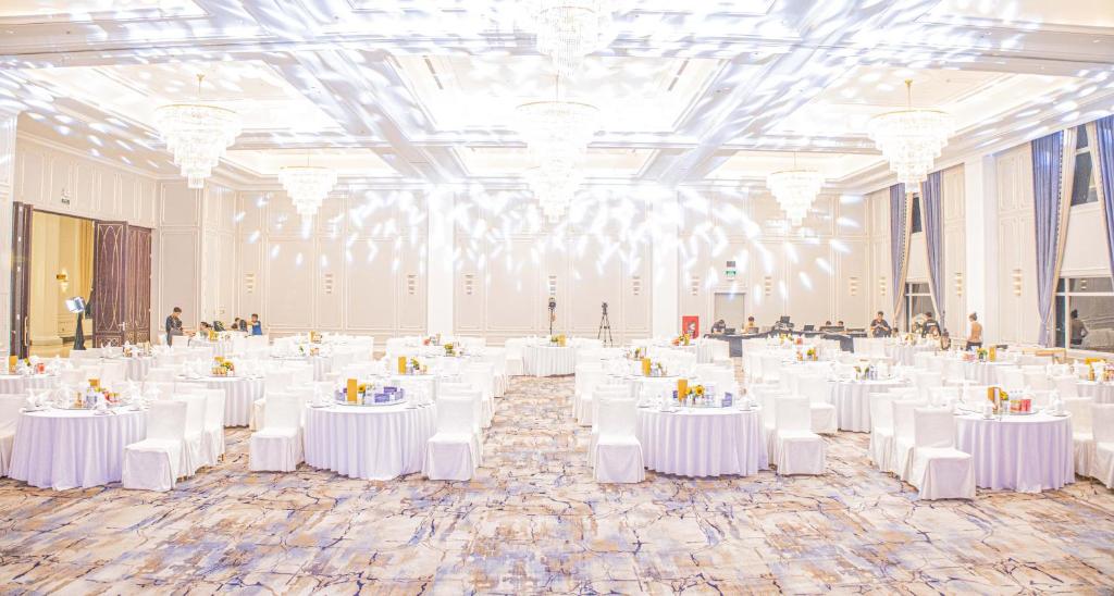 Royal-halong-hotel8