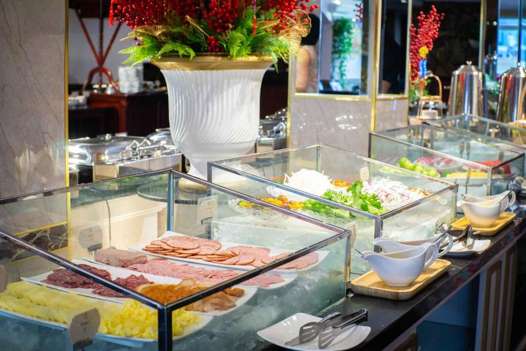 Royal-hotel-saigon8