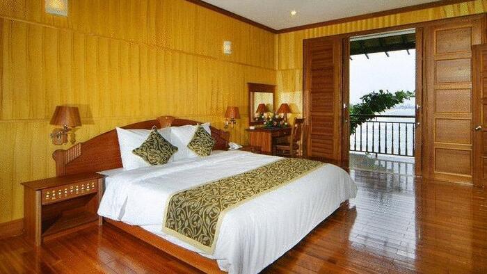 Royal Hotel And Healthcare Resort Quy Nhon 11
