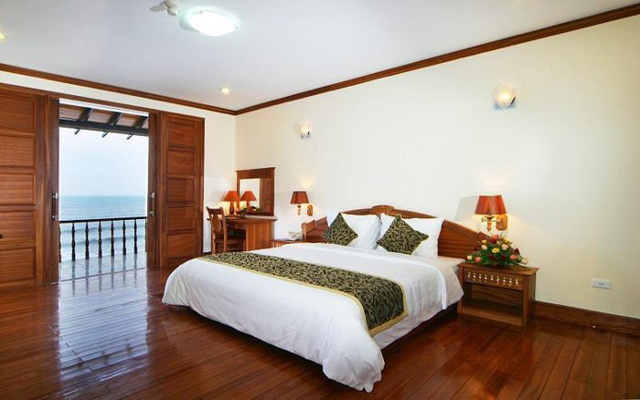 Royal Hotel And Healthcare Resort Quy Nhon 8