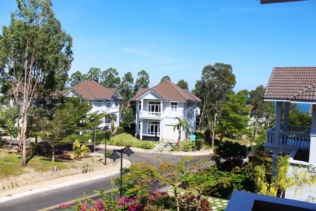 VILLA-PHAN-THIET-CHO-THUE-NGUYEN-CAN-DEP-NHAT-2020