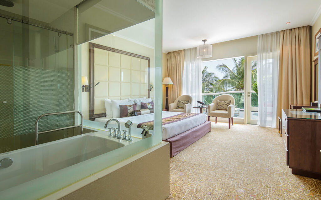 khach-san-resort-5-sao-mui-ne-phan-thiet-dep-nhat-co-bai-bien-rieng-5