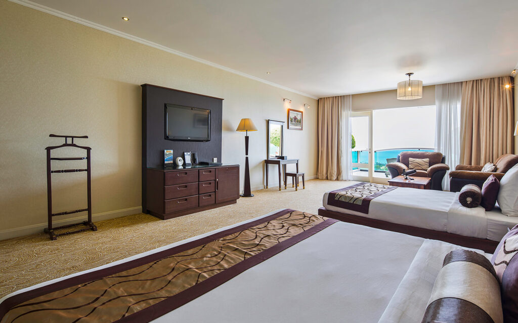 khach-san-resort-5-sao-mui-ne-phan-thiet-dep-nhat-co-bai-bien-rieng-10