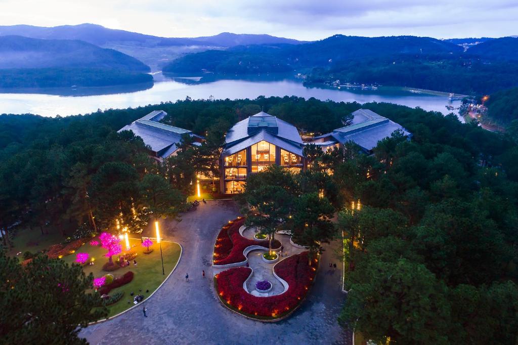 nhung-khach-san-resort-da-lat-terracotta-hotel-resort-dalat-1