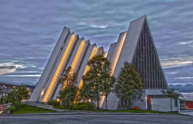 Th%C3%A1nh %C4%91%C6%B0%E1%BB%9Dng B%E1%BA%AFc C%E1%BB%B1c Ishavskatedralen