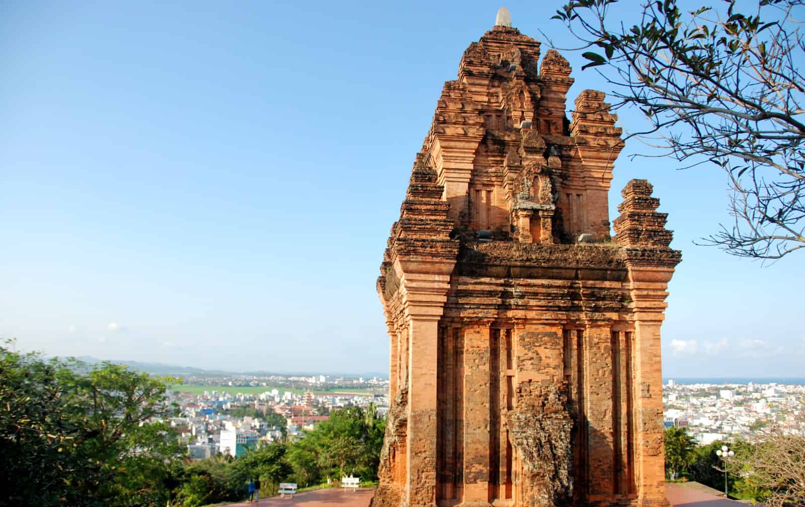 can-ho-homestay-dich-vu-khach-san-apec-mandala-phu-yen-1
