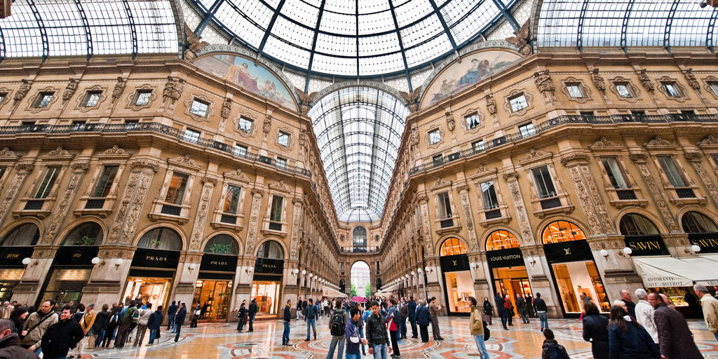 Thi%C3%AAn %C4%91%C6%B0%E1%BB%9Dng mua s%E1%BA%AFm Galleria Vittorio Emanuele II
