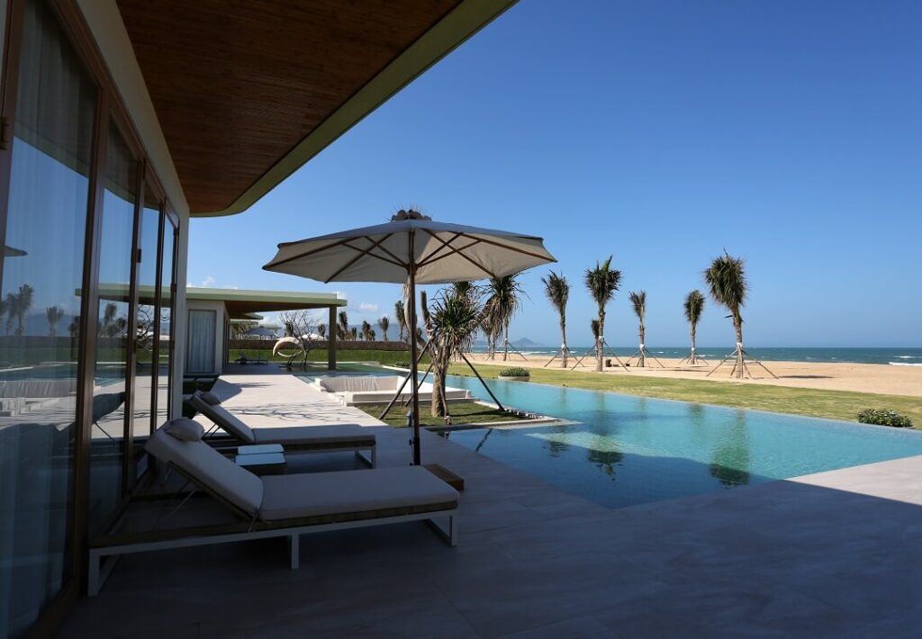 bang-gia-phong-tai-flc-quy-nhon-5