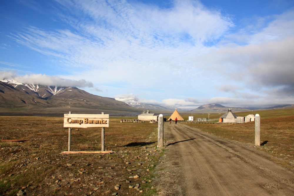 Tr%E1%BA%A1i hoang d%C3%A3 Barentz