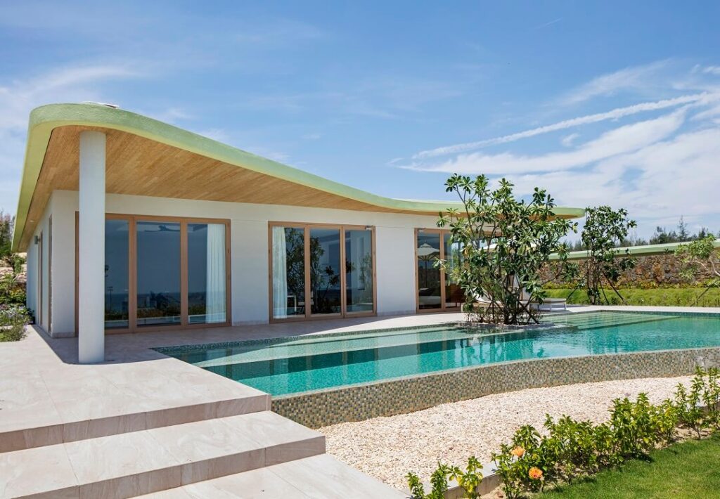 dat-phong-khach-san-FLC-Quy-Nhon-Luxury-Resort-gia-tot