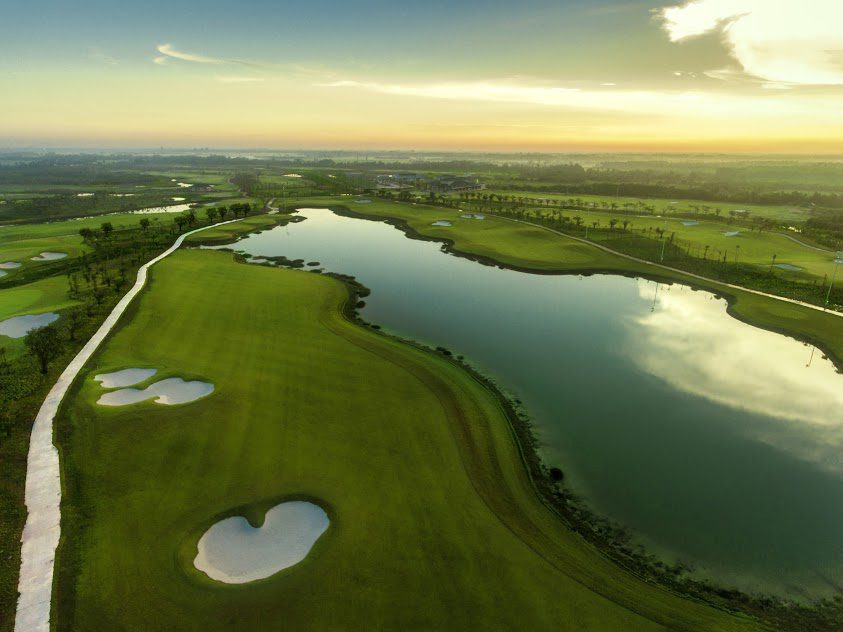 West Lake Golf & Villa