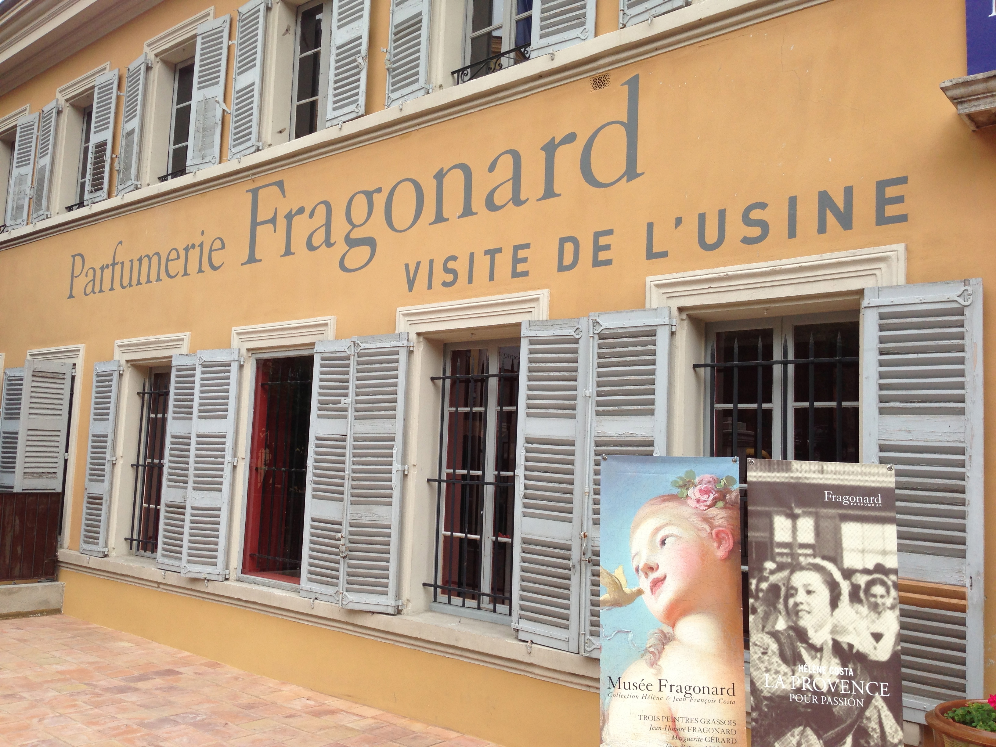 X%C6%B0%E1%BB%9Fng s%E1%BA%A3n xu%E1%BA%A5t n%C6%B0%E1%BB%9Bc hoa Frangonard Perfumery