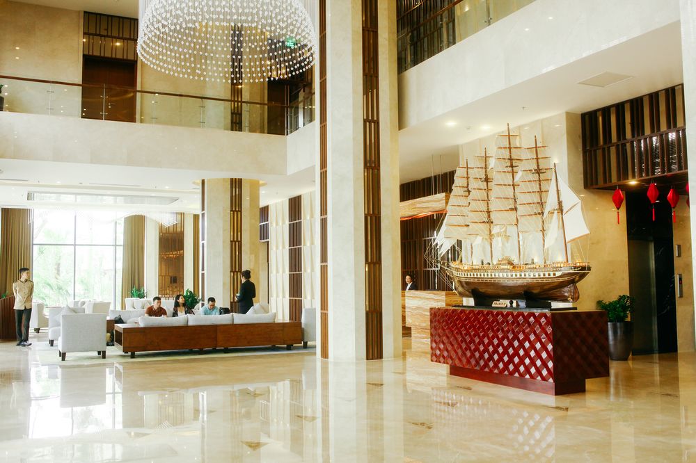 central-luxury-ha-long-8
