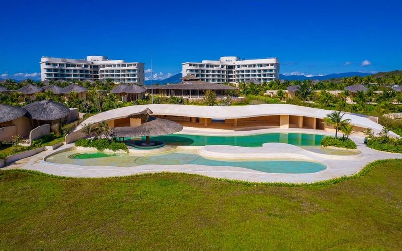 Gia-phong-Ana-Mandara-Resort-Cam-Ranh-1