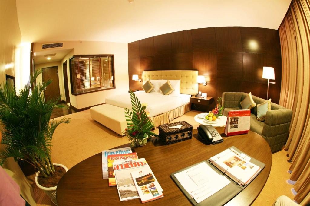 Aurora Hotel Plaza
