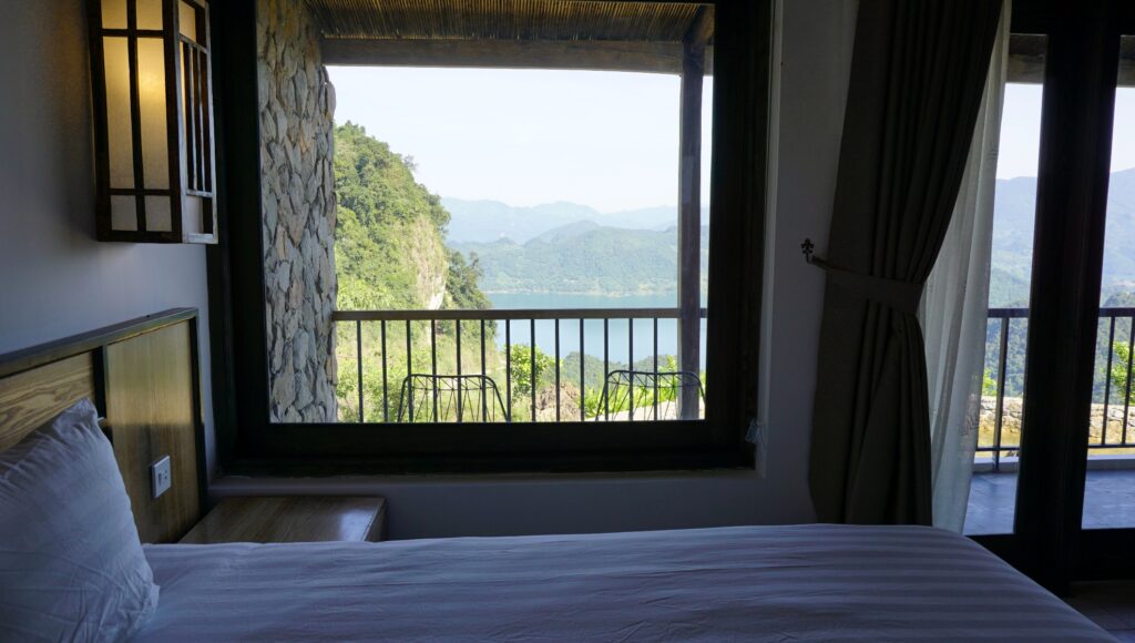 bakhan-village-resort-Suite-Bed