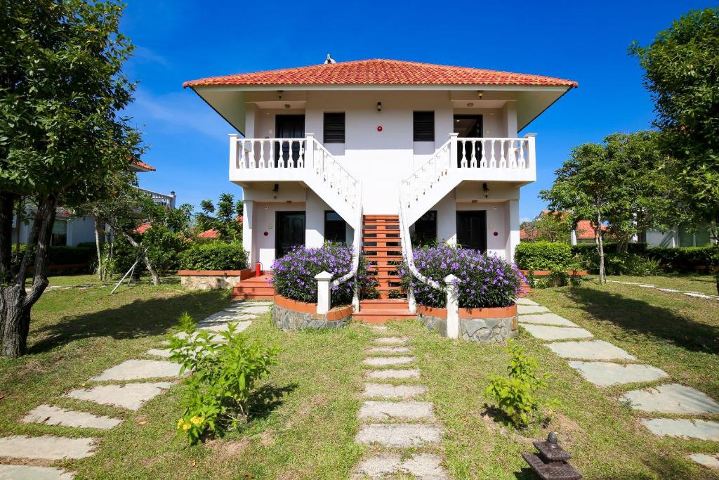 gia-phong-mercury-phu-quoc