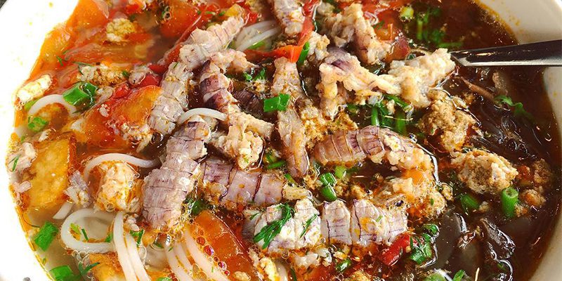 review-an-uong-khach-san-muong-thanh-grand-ha-long-2