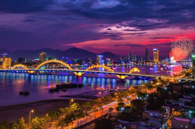 review-khach-san-golden-bay-da-nang-12