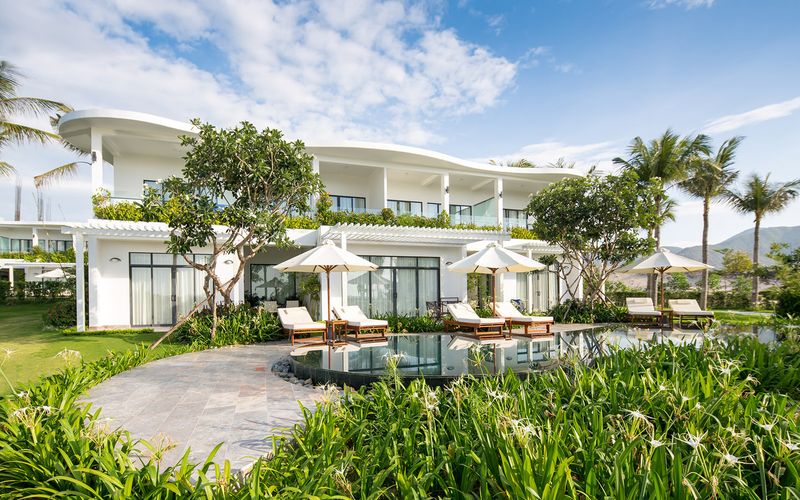 cam-ranh-riviera-beach-resort-and-spa-2
