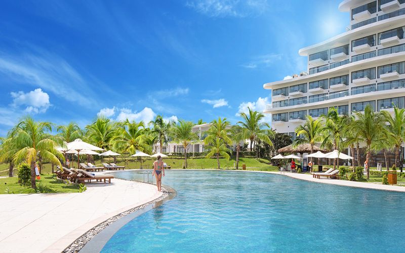 cam-ranh-riviera-beach-resort-and-spa-2