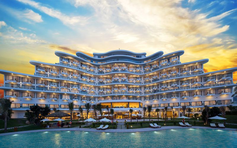 cam-ranh-riviera-beach-resort-and-spa-1
