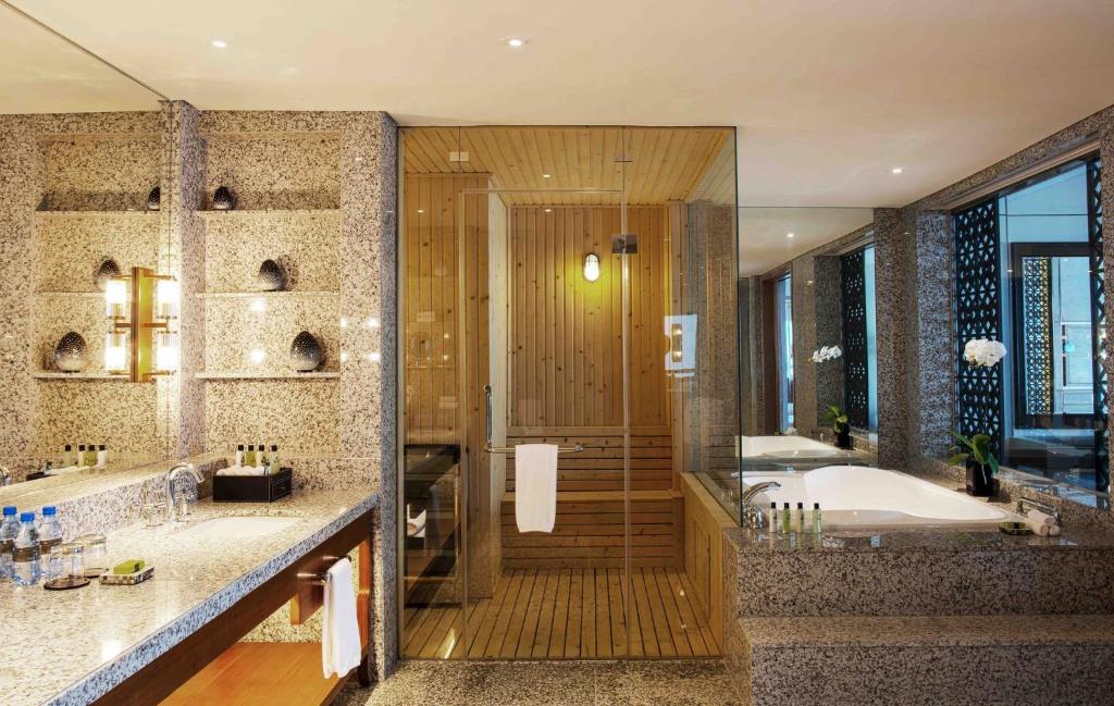danh-gia-review-intercontinental-hanoi-landmark72-keangnam-5-sao-ha-noi