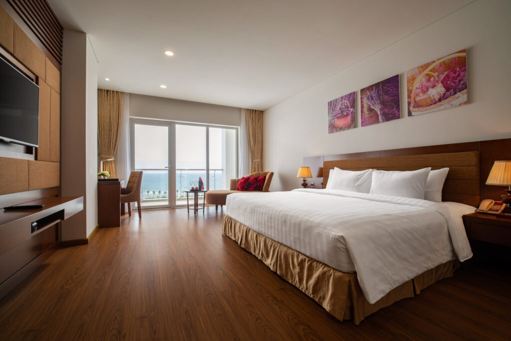gia-phong-Gold-Coast-Hotel-Resort-&-Spa-3