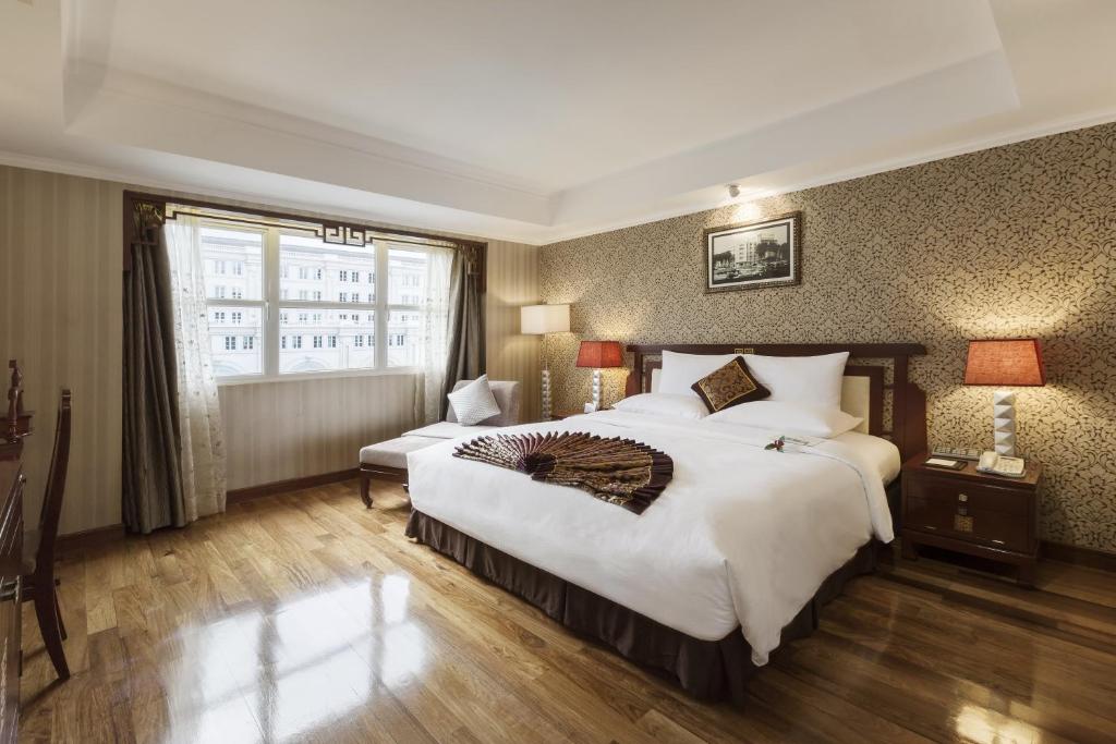 rex-hotel-12