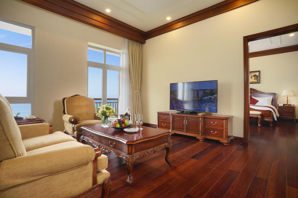 executive-suite-vinpearl-luxury