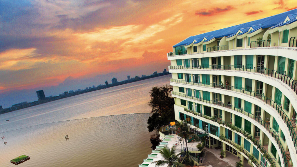 khach-san-5-sao-o-gan-ho-tay-view-dep-gia-tot-nhat-10