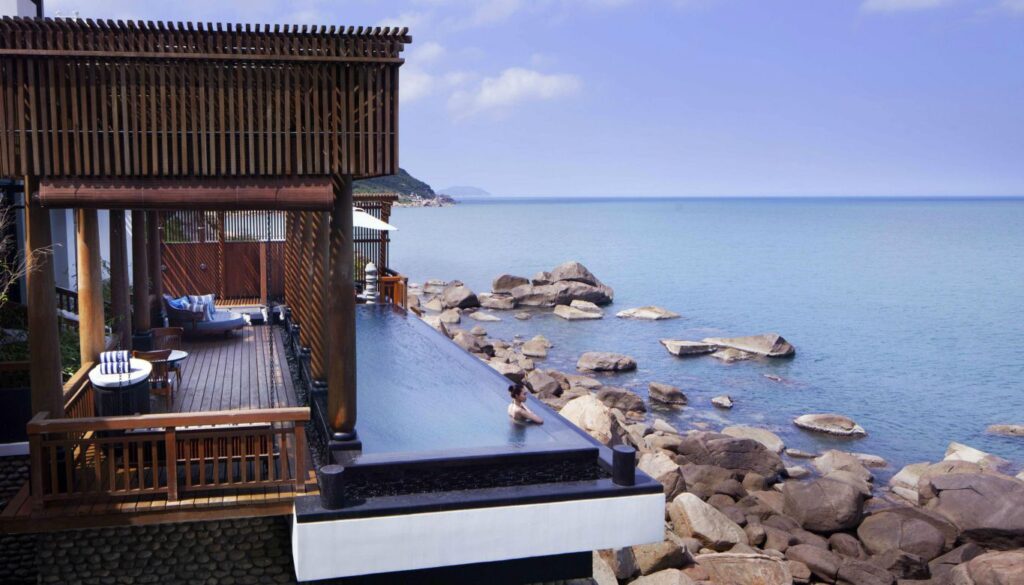 biet-thu-2pn-huong-bien-intercontinental-da-nang-resort