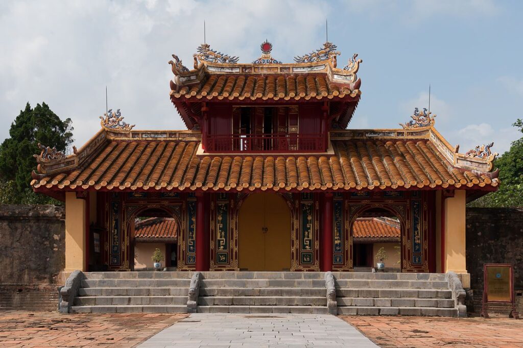 kinh-nghiem-du-lich-hue-di-dau-o-dau-dia-diem-khach-san-dep-11