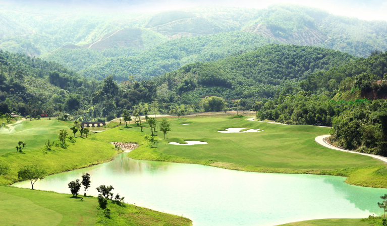 Hilltop Valley Golf Club Hòa Bình2