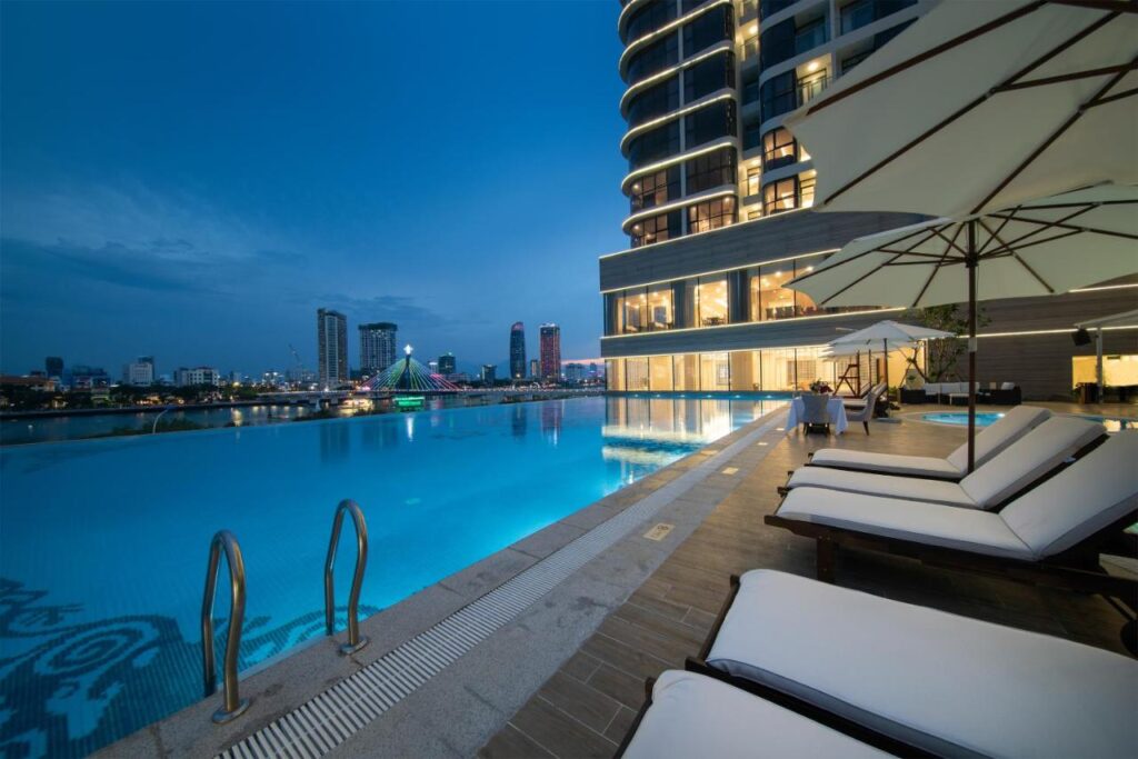 review-khach-san-vinpearl-condotel-riverfront-da-nang-1