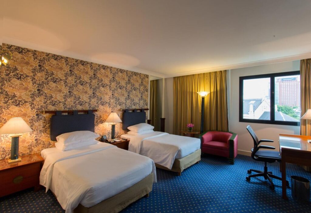 review-khach-san-hilton-hanoi-opera-hotel-5-sao-le-thanh-thong-quan-hoan-kiem5