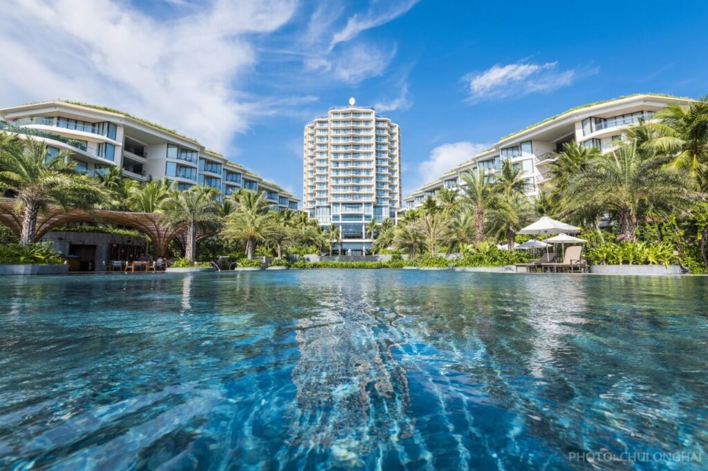 review-khach-san-intercontinental-phu-quoc-long-beach-resort