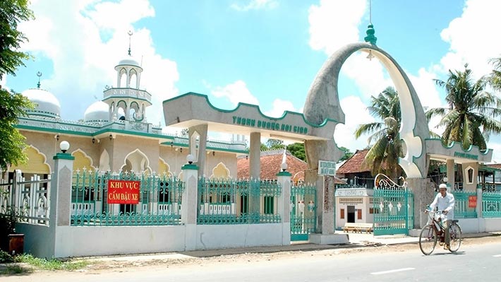 ivivu tour mien tay 3n2d my tho ben tre can tho chau doc lang nguoi cham