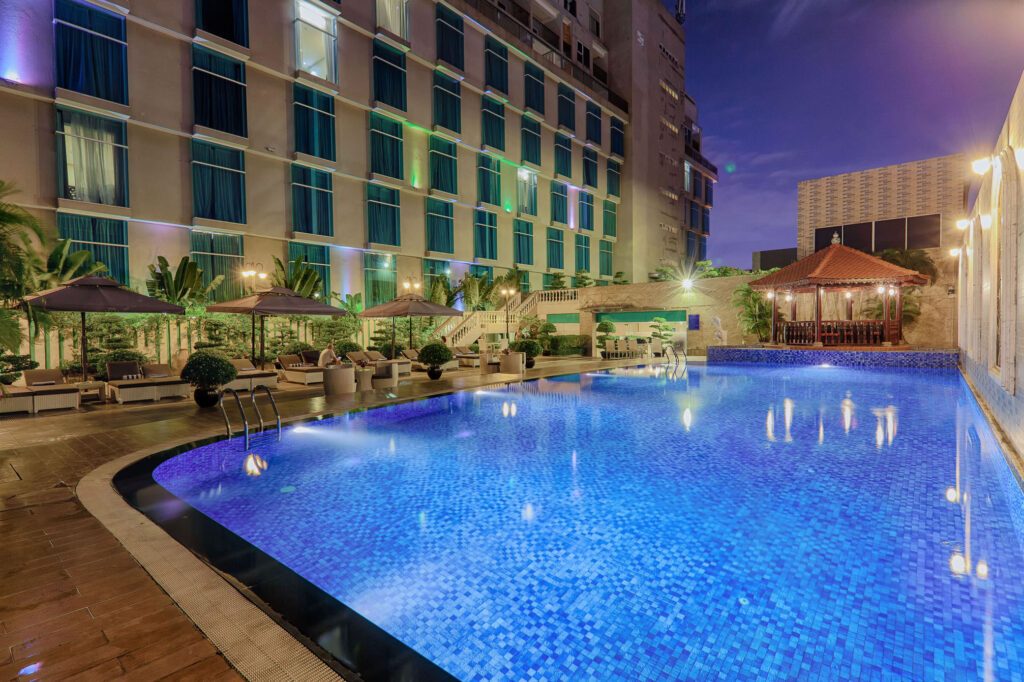 top-10-khach-san-resort-o-binh-duong-3-4-5-sao-3