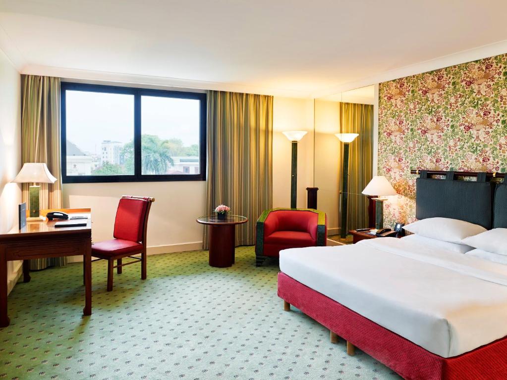 khach-san-hilton-ha-noi