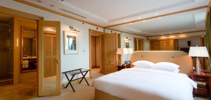 khach-san-hilton-ha-noi