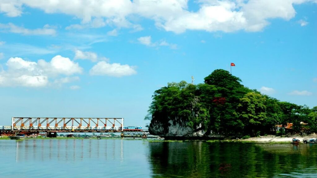 khu-cong-nghiep-Xich-Tho-ninh-binh